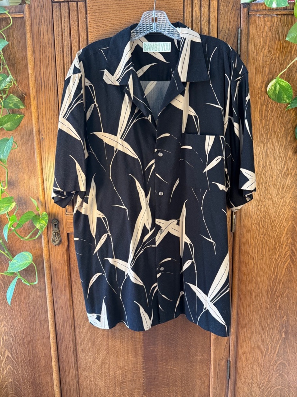 Men’s Black Short Sleeve Button-Down Shirt with Cream Leaf Print